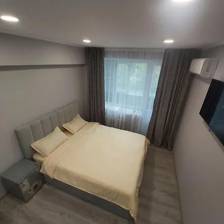 Светлые Апартаменты Афины Almaty Exterior photo
